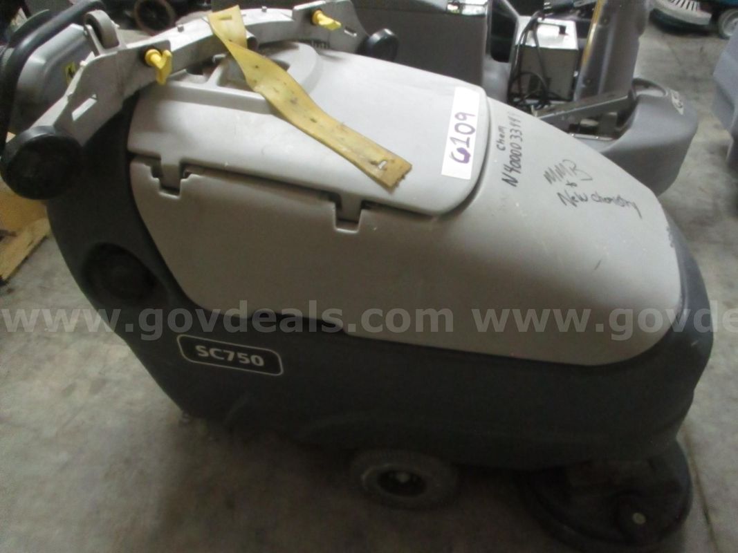 FLOOR MACHINE, ADVANCED, SC750, LOT 6109, AR27007637-017
