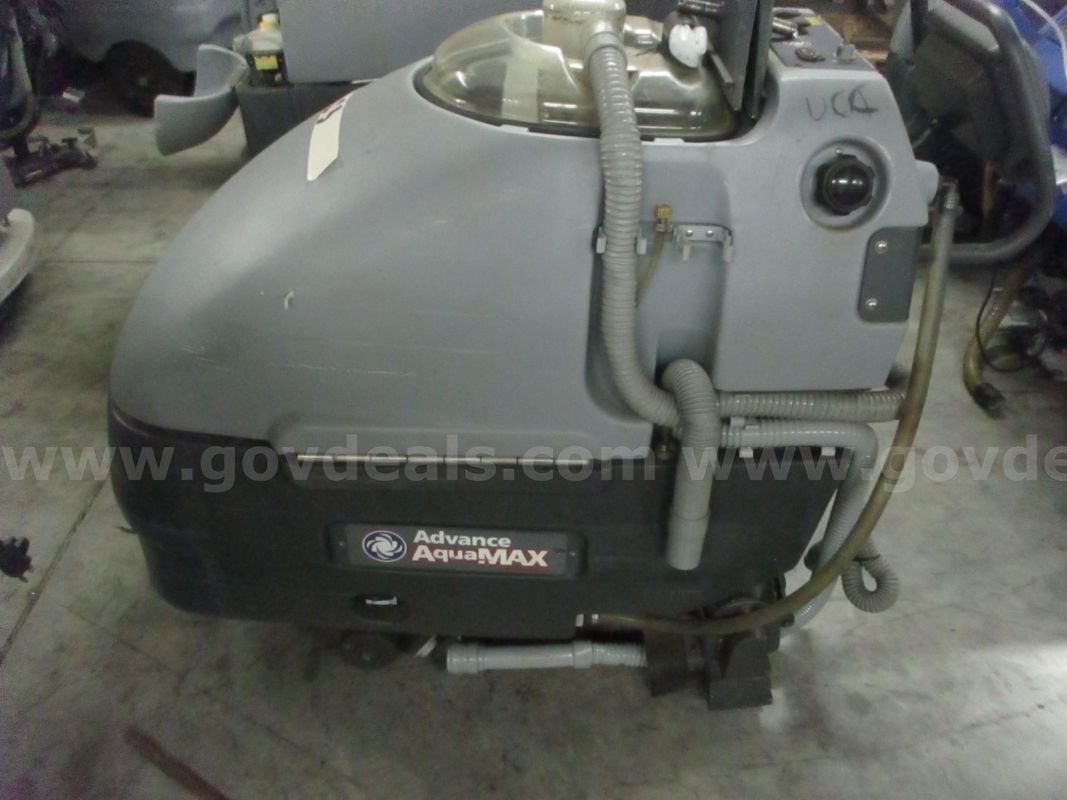 FLOOR MACHINE, ADVANCED, AQUAMAX, LOT 6113, AR27007637-021