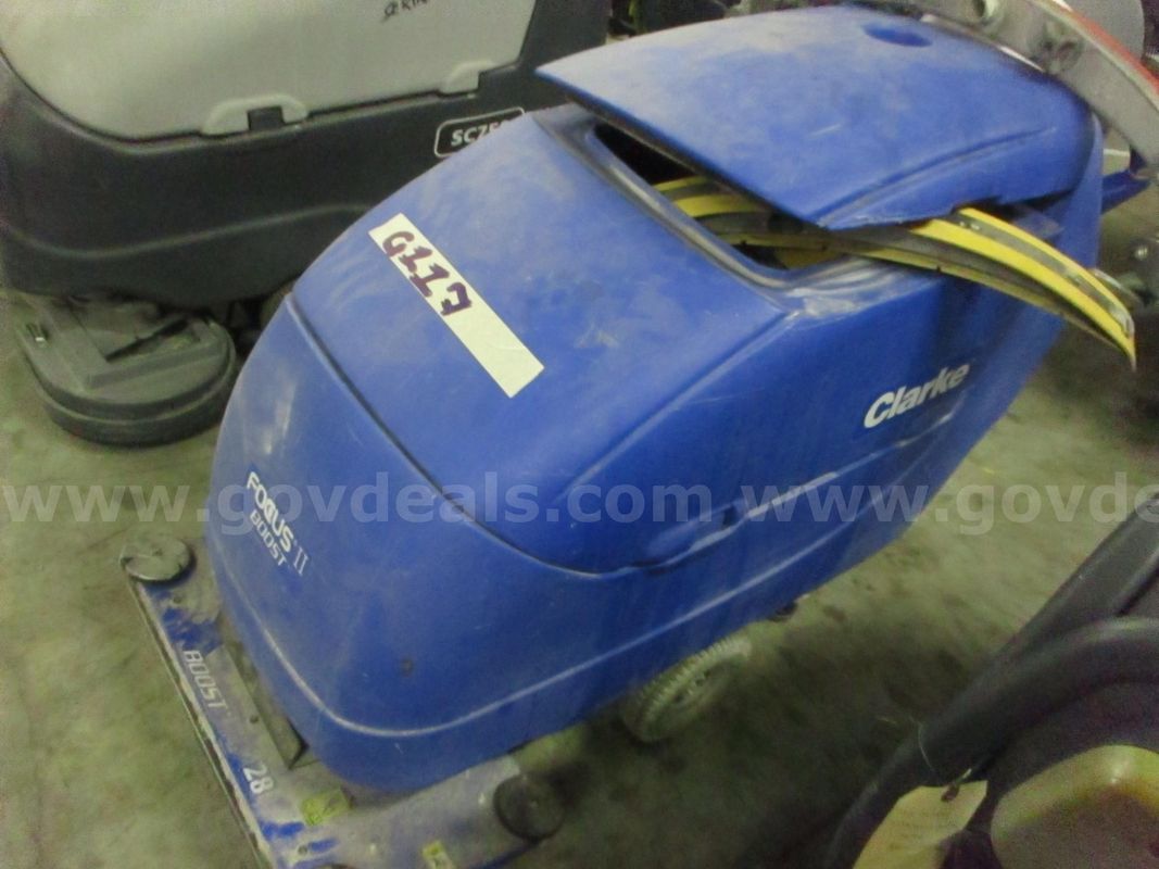 FLOOR MACHINE, CLARKE BOOST, LOT 6117, AR27007637-025
