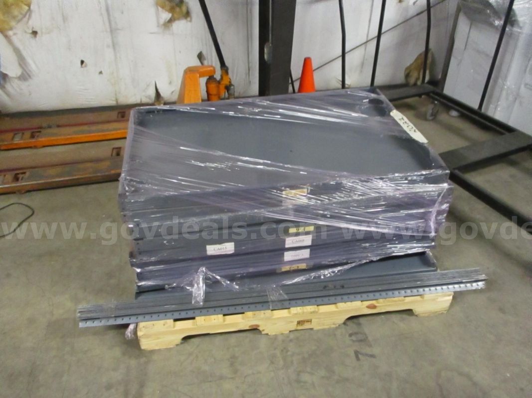 STORAGE SHELVING, METAL, LOT 2021, AR26049459-001