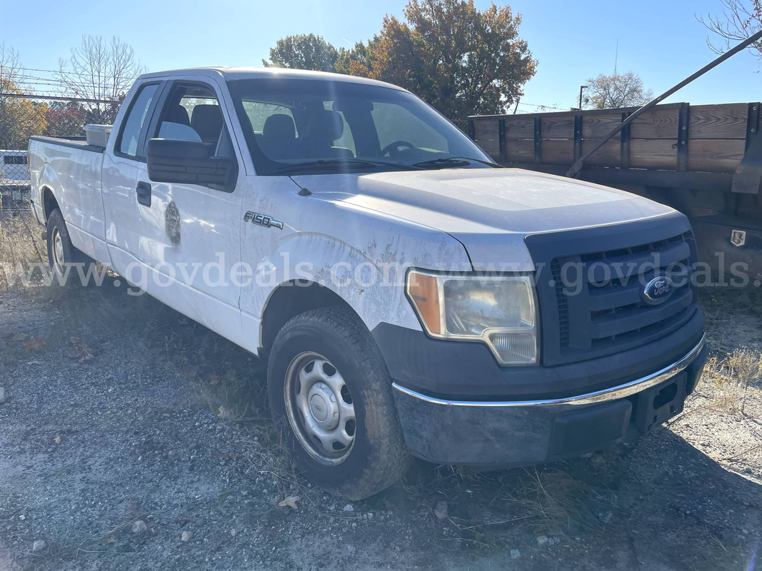 2011 Ford F-150 XL SuperCab 6.5-ft. Bed 2WD