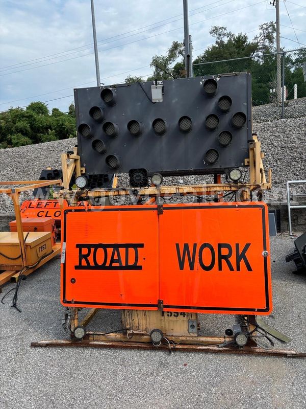 Truck Mount Arrow