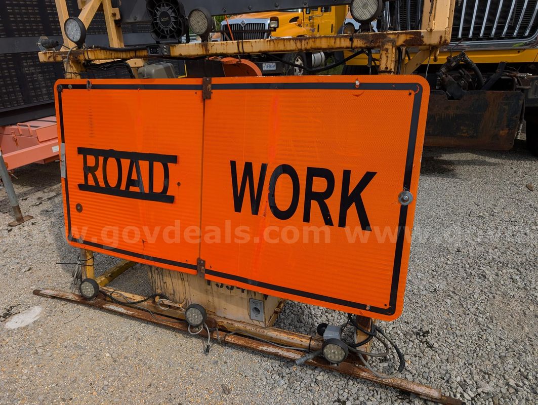 Truck Mount Arrow 1