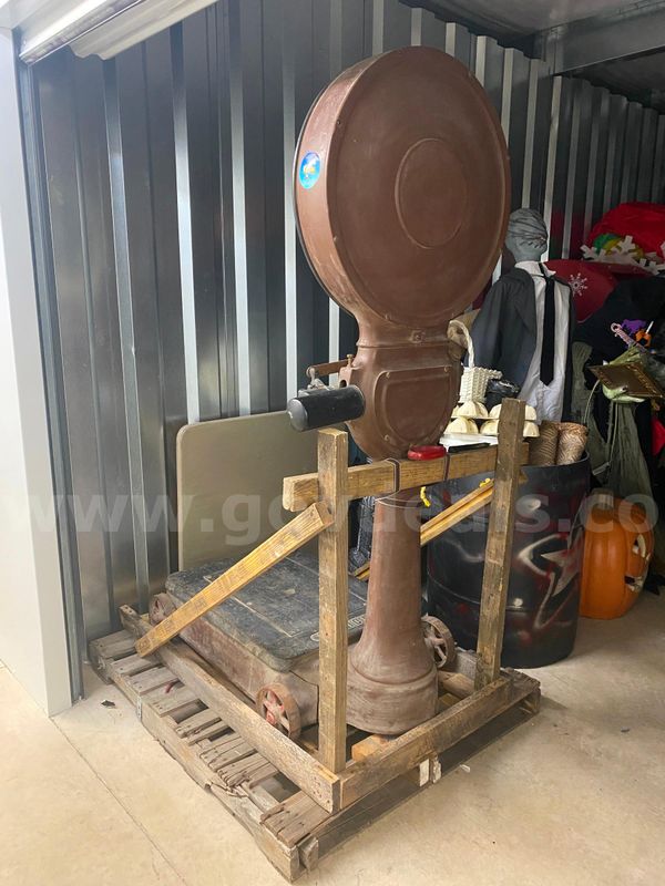 Toledo Scale Company “No Springs – Honest Weight” Pendulum Scale