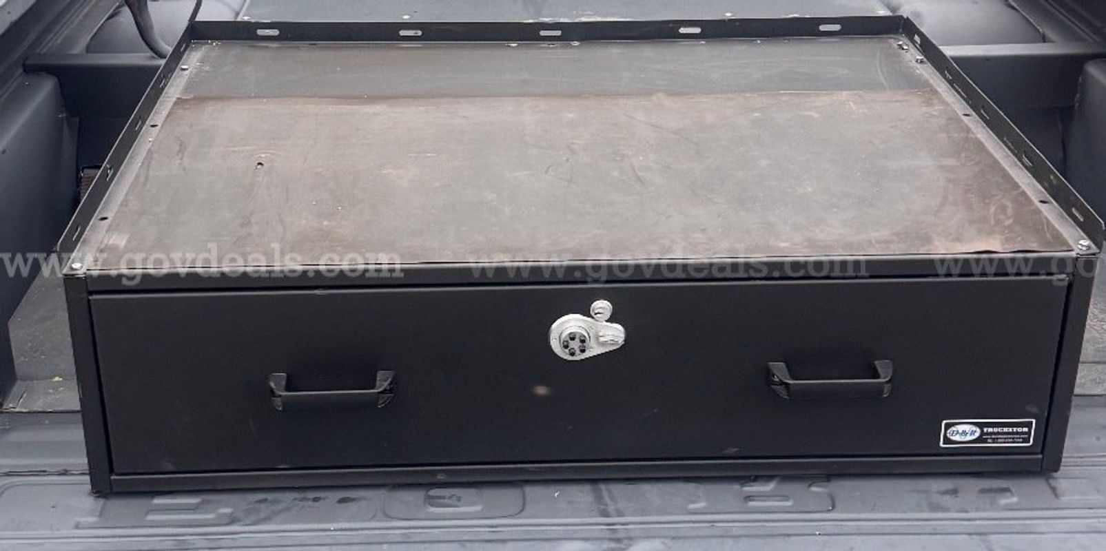 D&R TRUCK-STOR Heavy-Duty Lockable Weapon / Cargo SUV Drawer Box (Police / Fleet)