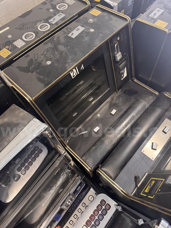 5 gambling machines