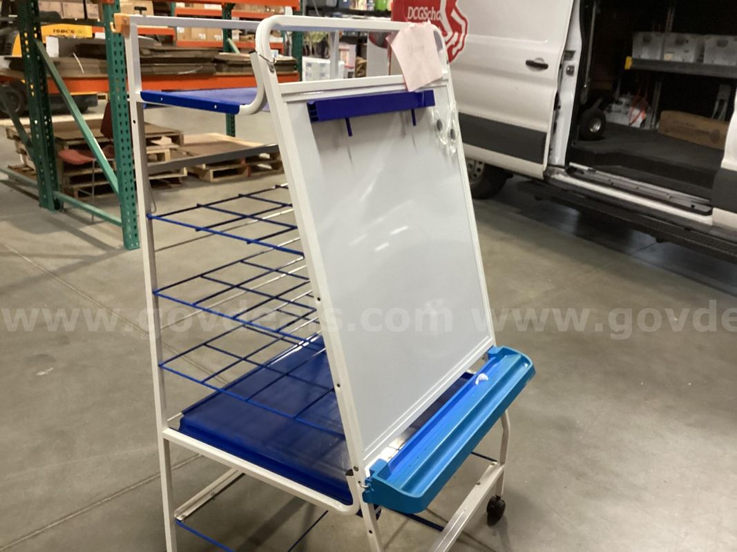 Easel