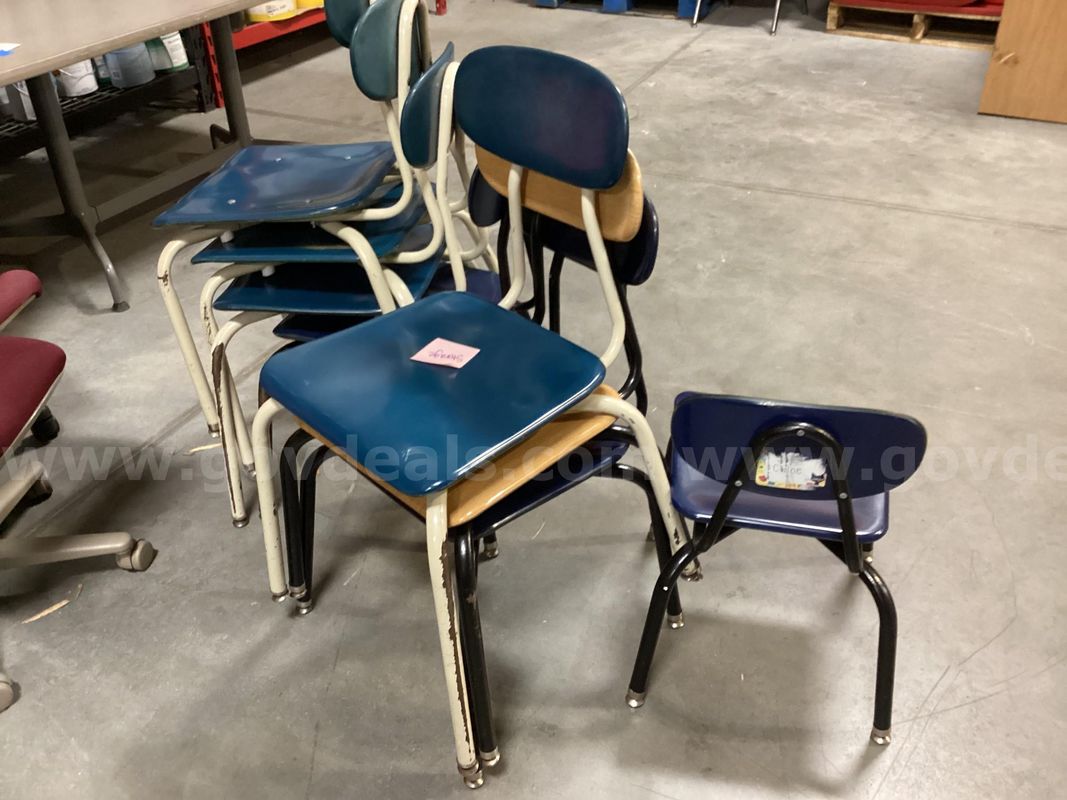 Student Chairs (lot of 8)