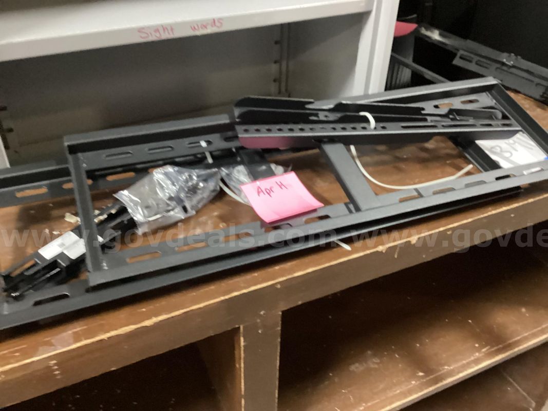 TV Wall Mount (3)