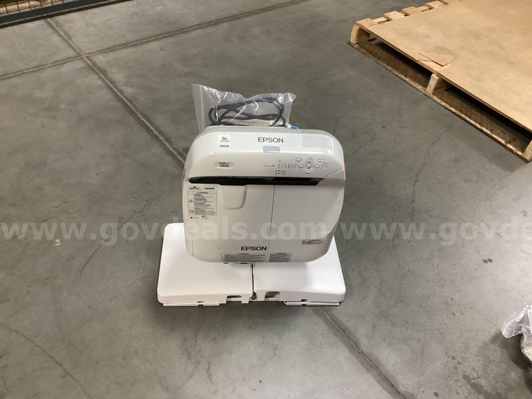 Projector and Mount