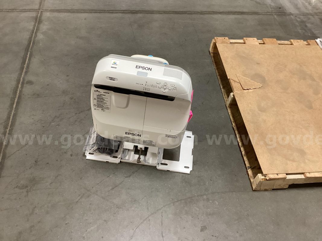Projector and Mount