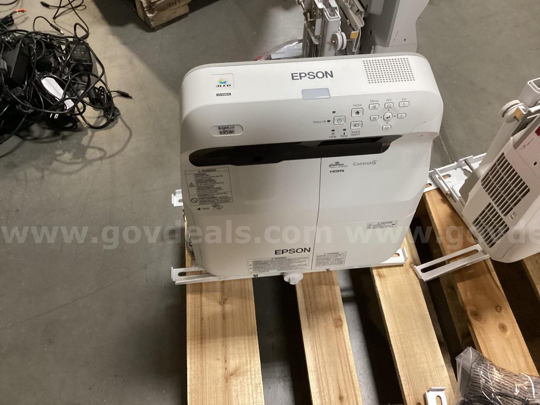 Projector and Mount