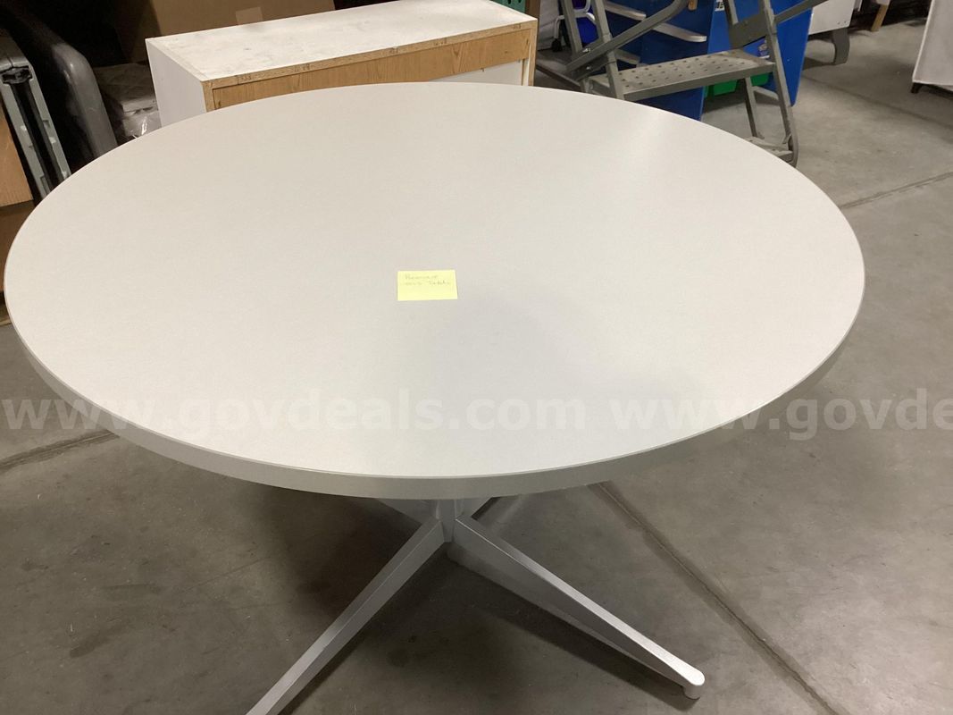 Table Laminated Top Metal Legs (Round)
