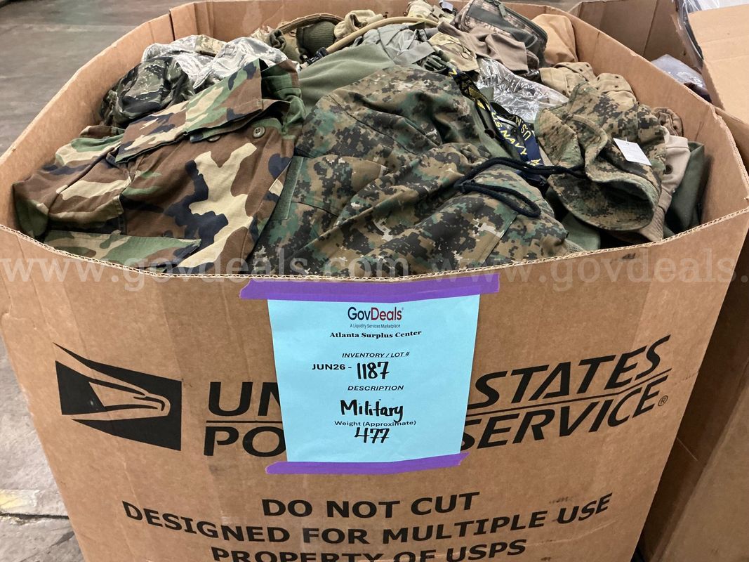 Apparel: "Military Clothing and  Accessories"  (JUN26-1187)