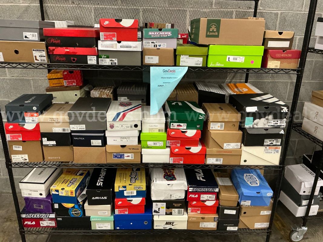 Apparel: "Boxed Shoes" (JUN26-1921X)