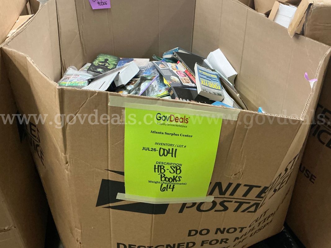 Books: Mixed "Hard and Soft Back" (Gaylord) (JUL26-0041)