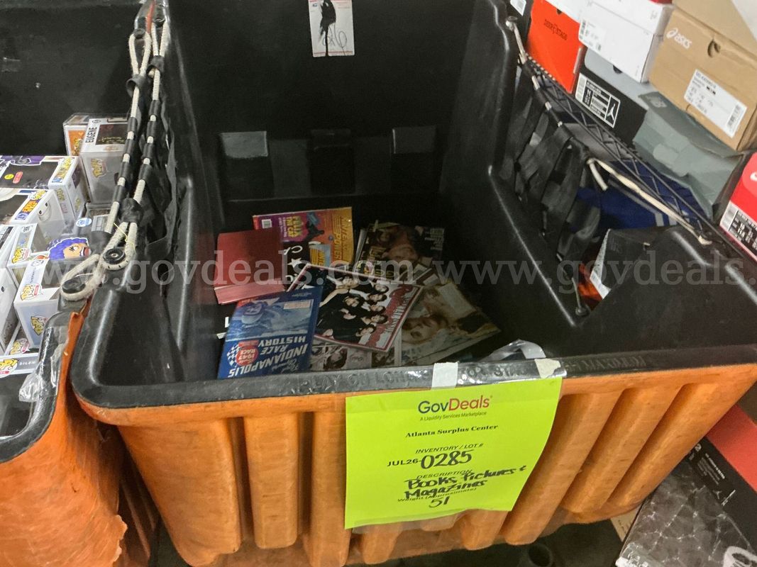 Collectibles: "Pictures, Books & Magazines" (JUL26-0285X)
