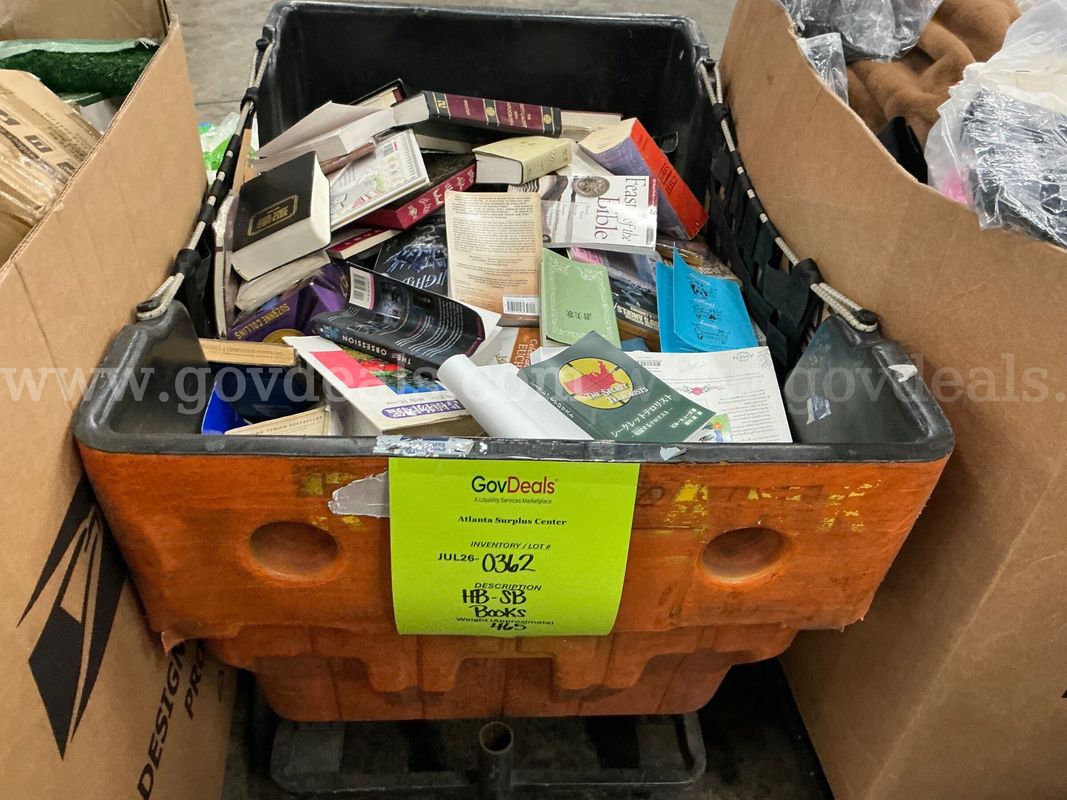 Books: Mixed "Hard and Soft Back" Hamper (JUL26-0362)