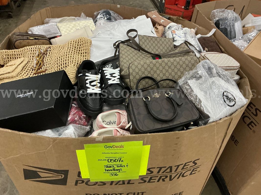 Apparel: Manually Sorted "Shoes, Handbags and Totes" (JUL26-0507X)