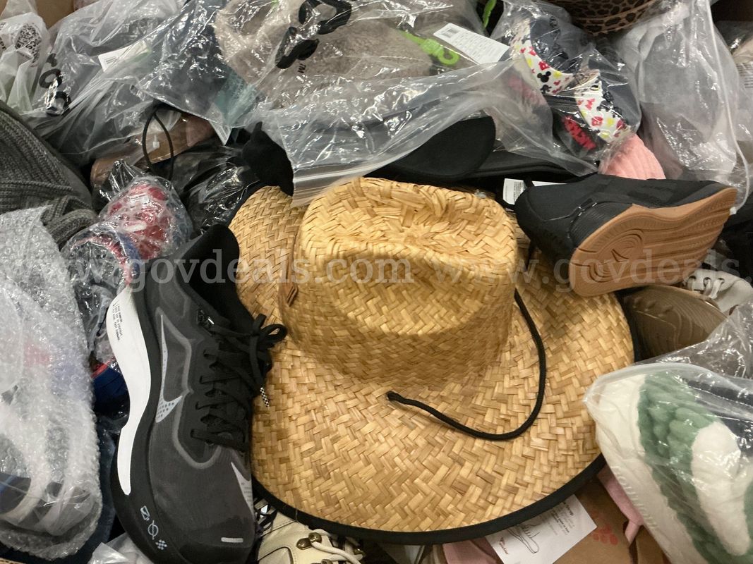 Apparel "Clothes" (JUL26-0883)
