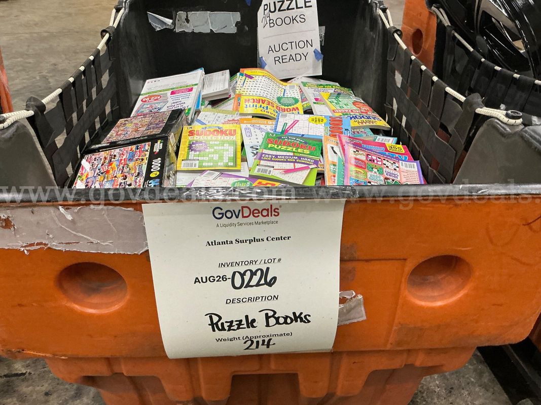 Books: "Puzzles & Crosswords" (AUG26-0226X)