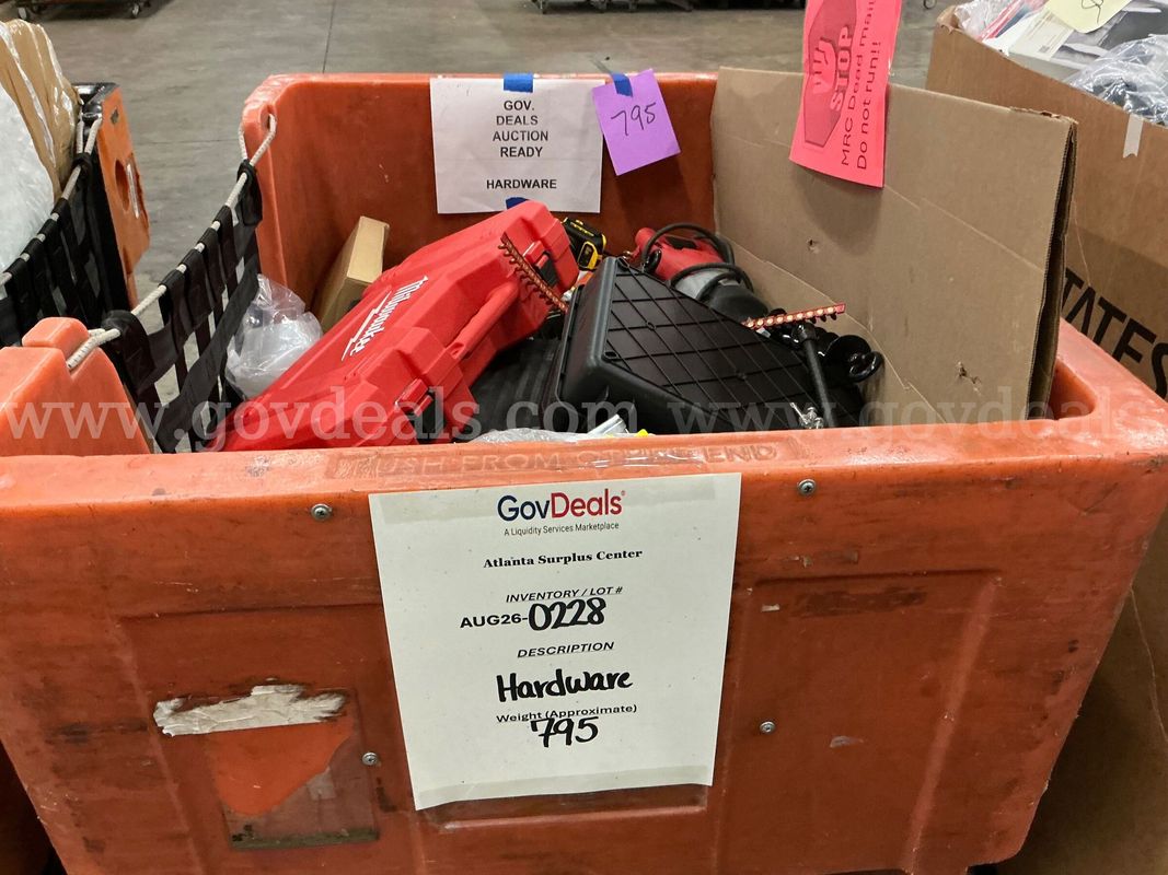 Hardware: "Automotive and Hardware" (Hamper)(AUG26-0228)