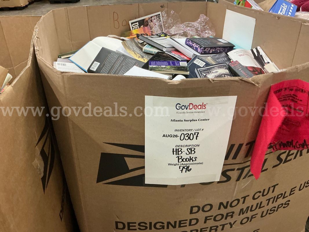Books: Mixed "Hard and Soft Back" (Gaylord) (AUG26-0307)