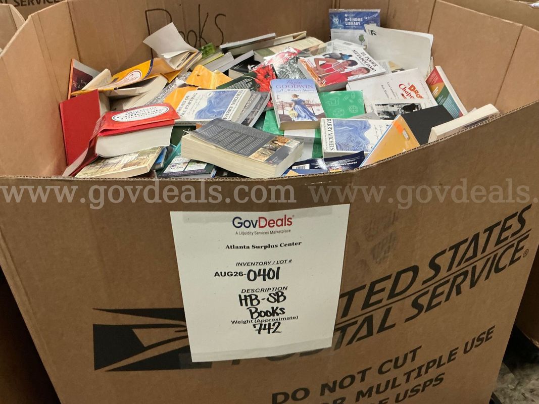 Books: Mixed "Hard and Soft Back" (Gaylord) (AUG26-0401)