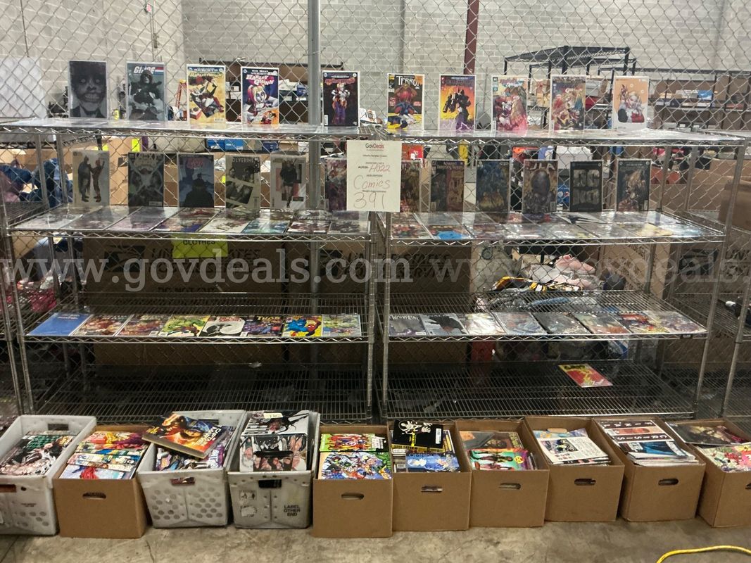 Collectibles: Comics" (AUG26-H022)