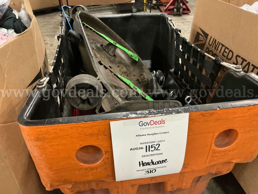 Hardware: "Automotive and Hardware" (Hamper)(AUG26-1152)