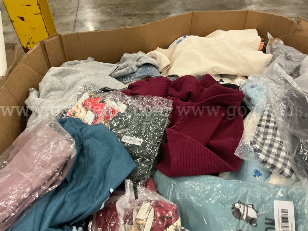 Apparel "Clothes" (AUG26-1305)