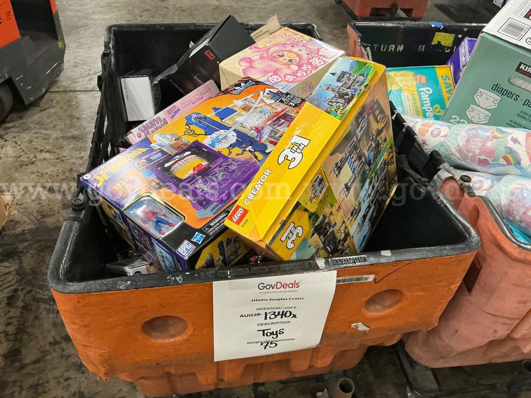 Collectibles: "Toys, Games and Puzzles" (AUG26-1340X)