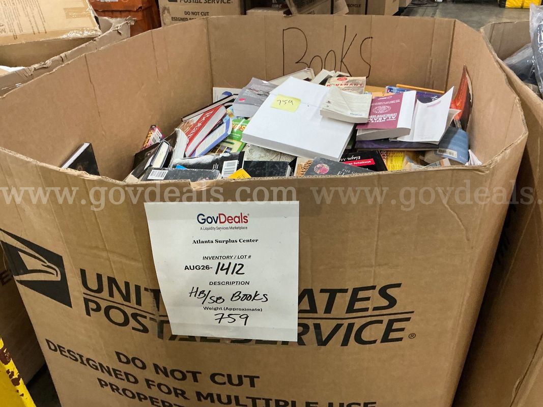 Books: Mixed "Hard and Soft Back" (Gaylord) (AUG26-1412)