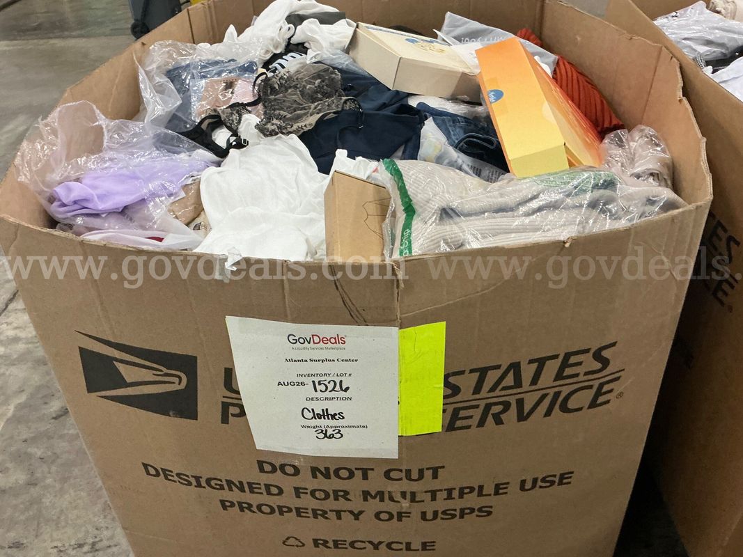 Apparel "Clothes" (AUG26-1526)
