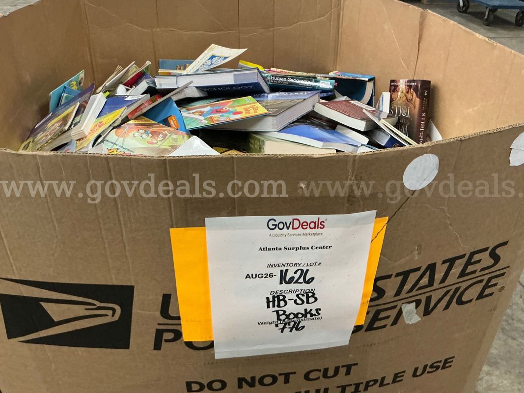 Books: Mixed "Hard and Soft Back" (Gaylord) (AUG26-1626)