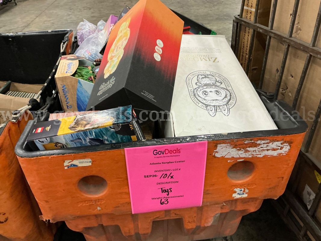 Collectibles: "Toys, Games and Puzzles" (SEP26-0101X)