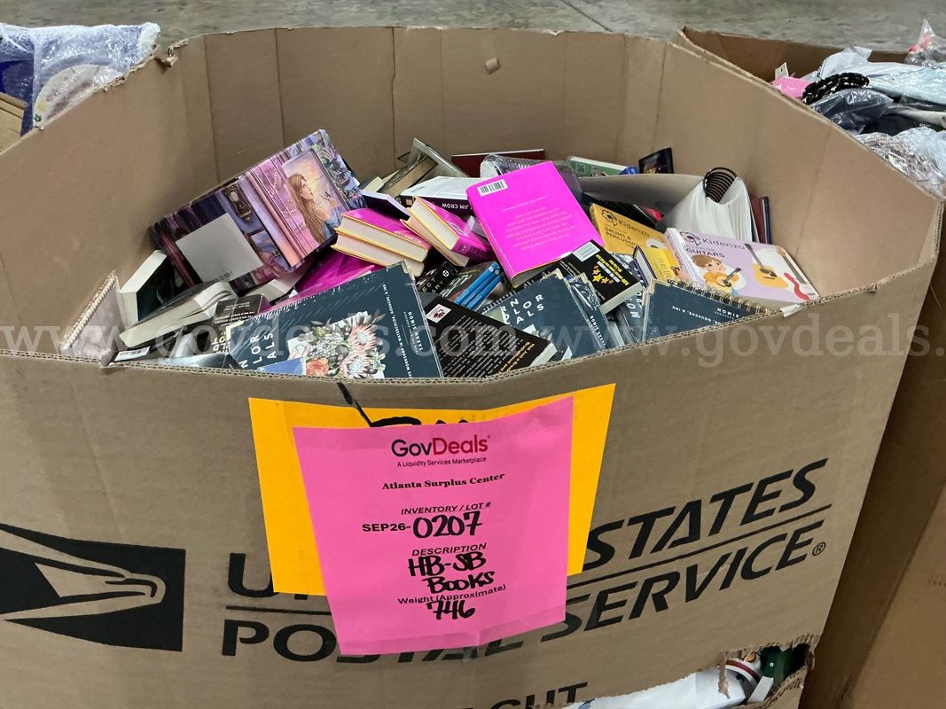Books: Mixed "Hard and Soft Back" (Gaylord) (SEP26-0207)
