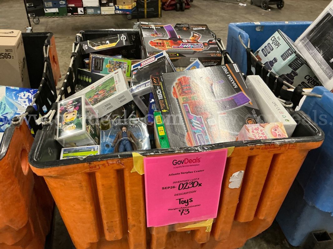 Collectibles: "Toys, Games and Puzzles" (SEP26-0230X)