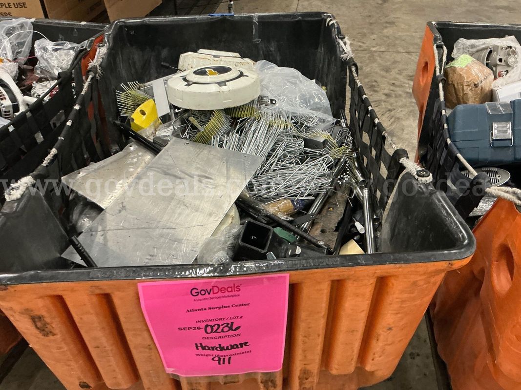 Hardware: "Automotive and Hardware" (Hamper)(SEP26-0236)