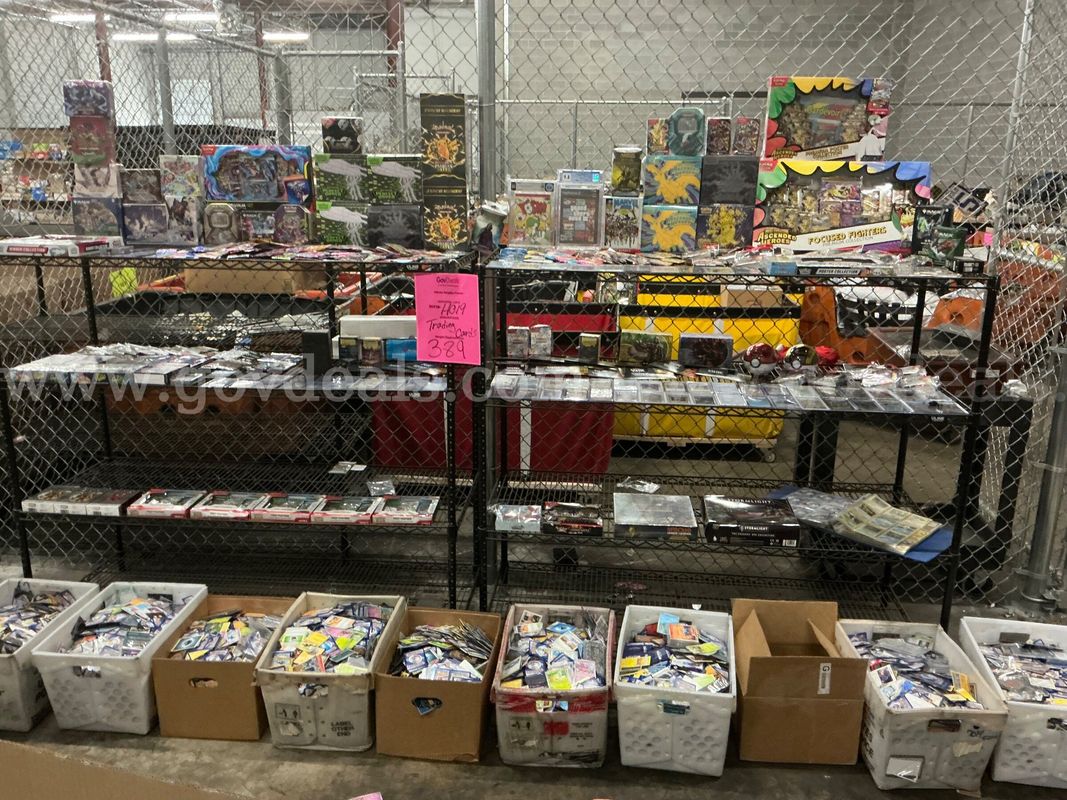 Collectibles: "Trading Cards" (SEP26-H019)