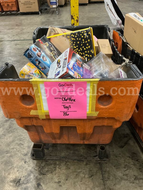 Collectibles: "Toys, Games and Puzzles" (SEP26-0646X)