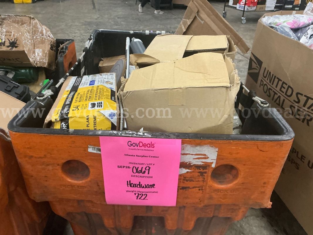 Hardware: "Automotive and Hardware" (Hamper)(SEP26-0669)