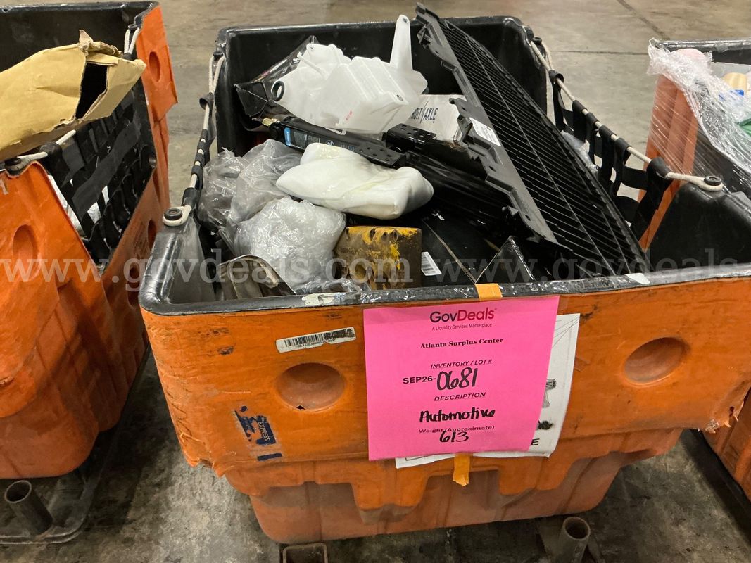 Hardware: "Automotive and Hardware" (Hamper)(SEP26-0681)