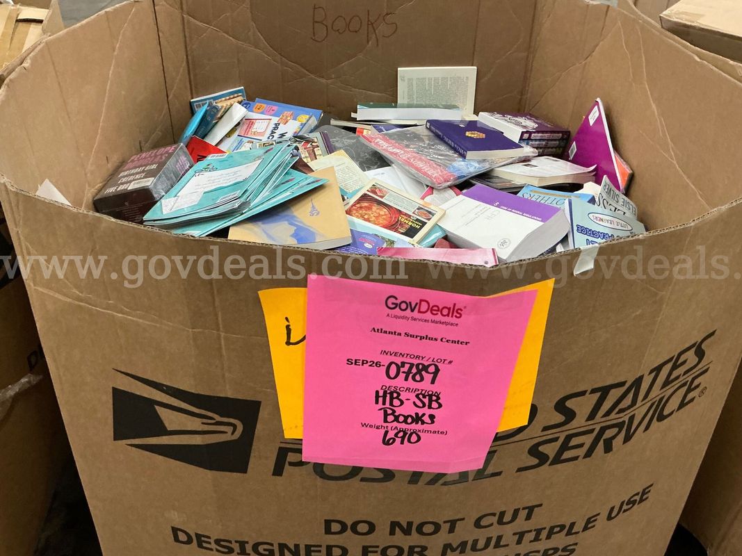 Books: Mixed "Hard and Soft Back" (Gaylord) (SEP26-0789)