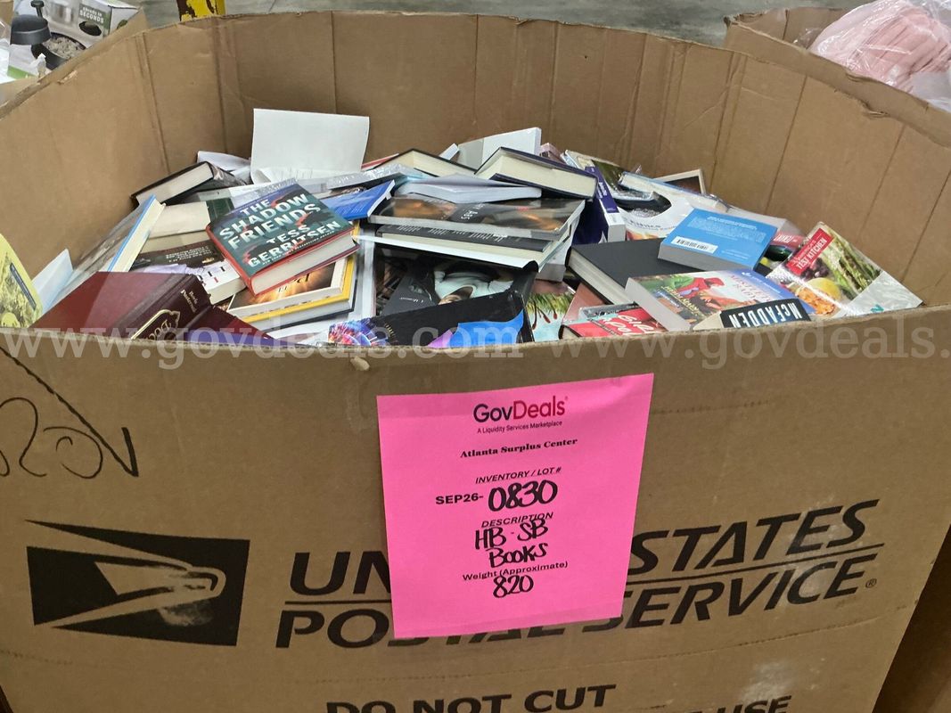 Books: Mixed "Hard and Soft Back" (Gaylord) (SEP26-0830)