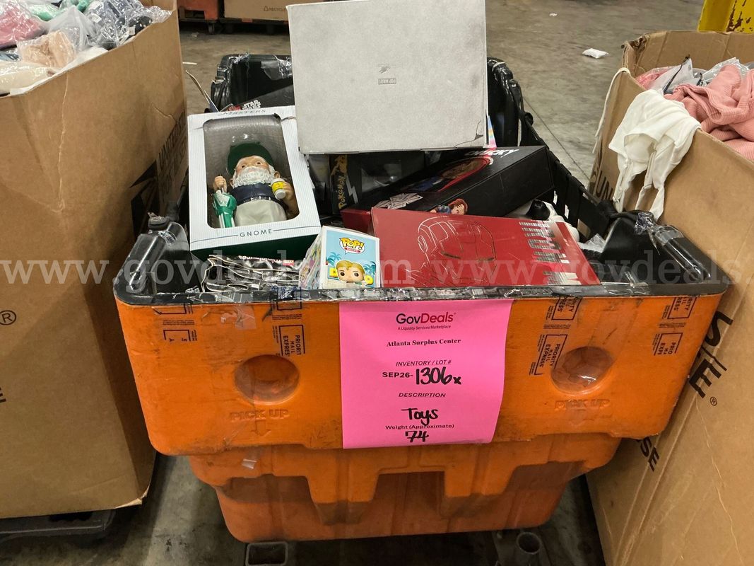 Collectibles: "Toys, Games and Puzzles" (SEP26-1306X)
