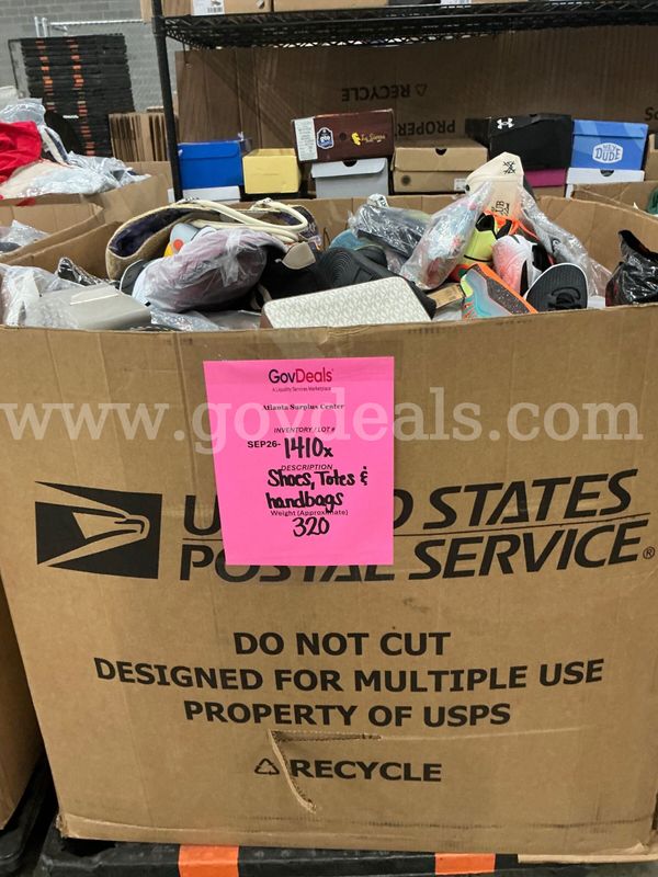 Apparel: Manually Sorted "Shoes, Handbags and Totes" (SEP26-1410X)