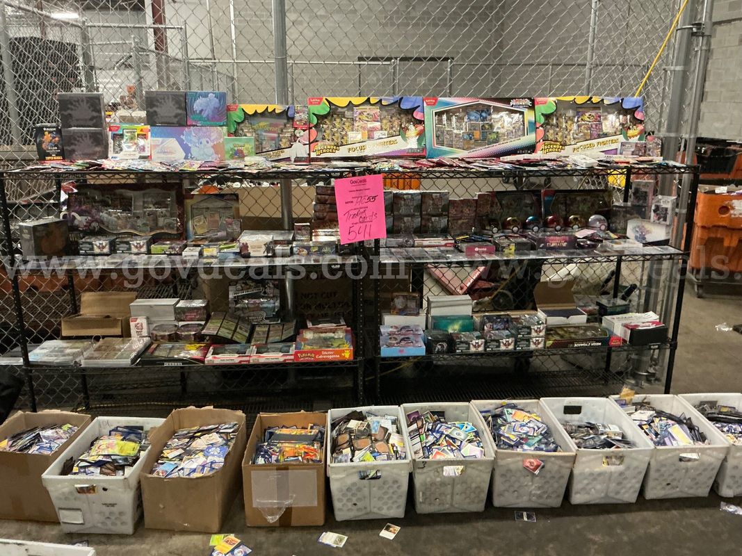 Collectibles: "Trading Cards" (SEP26-H055)