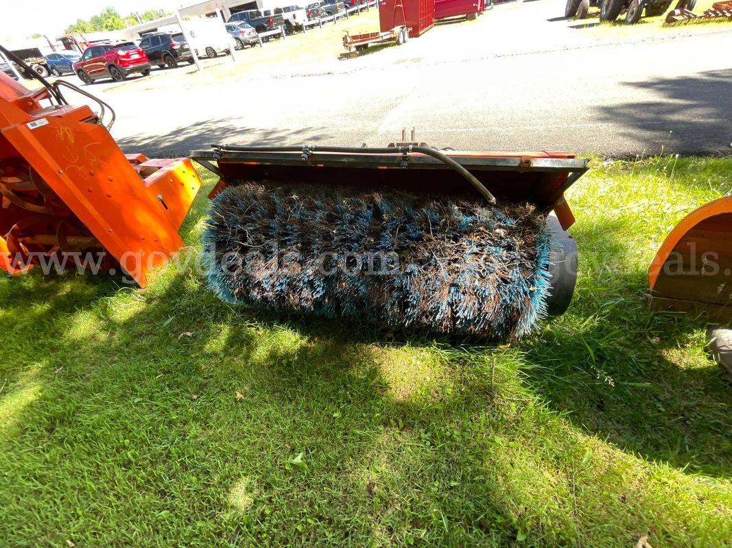 2005 Holder Model 4160 SA Broom Attachment