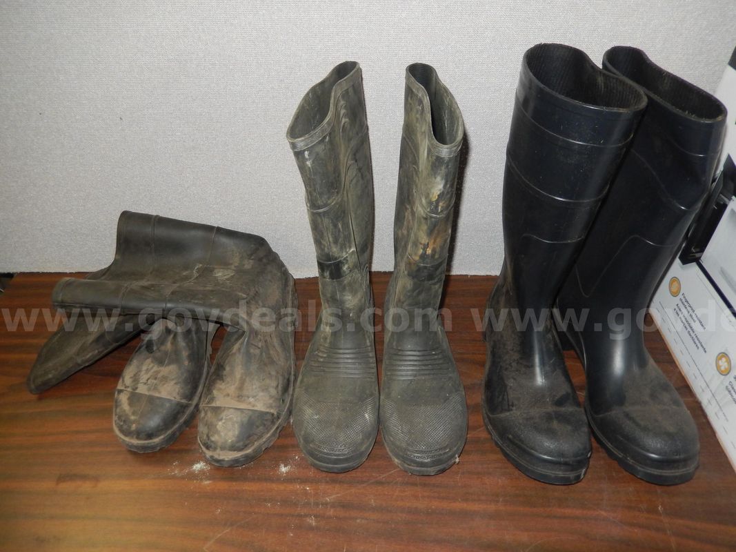 USED (2) PAIR BLACK RUBBER BOOTS, SIZE 13, (1) PAIR TINGLEY BLACK RUBBER BOOTS, SIZE 13